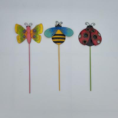 China Morden Autumn Metal Insect Outdoor Hand Painted Garden Stakes For Outdoor Pathway Patio Ornaments for sale