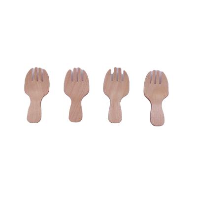 China Disposable Eco-Friendly Food Grade Biodegradable 60mm Kids Wearing Small Wooden Spork for sale