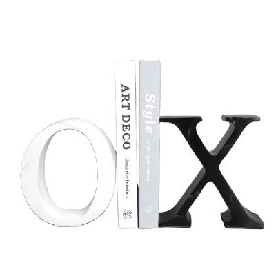 China Modern Europe BEEF Letter Resin Bookends for Home Decor for sale