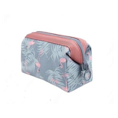 China Fashion Floral Travel Makeup Organizer Bags With Zipper Toiletry Pouch Cosmetic Bag for sale