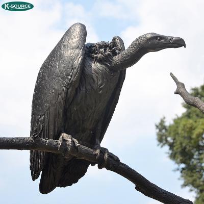 China China Outdoor Garden Bird Statue Life Size Bronze Eagle Phoenix Vulture Sculpture for sale