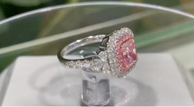 Chine Rose de fantaisie fantastique Diamond Ring de bijoux faits sur commande classiques de solitaire à vendre