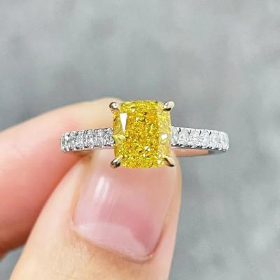 中国 18K White Gold Lab Created Diamonds Engagement Ring 1.05ct Fancy Vivid Yellow 販売のため