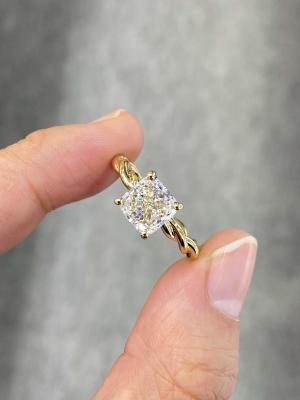 China 1.7ct Sqaure Cushion Lab Crescido Branco Diamante Solitário Anel 18k Amarelo Ouro à venda