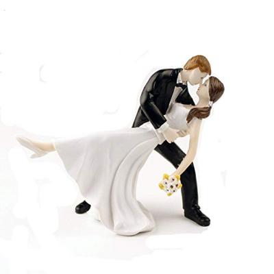 China Around the World Romantic Bride&Groom Couple Resin Wedding Cake Decorations for sale