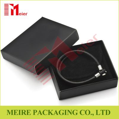 China Luxury glossy black Bracelet small cardboard jewelry boxes wholesale with black pouch for man for sale