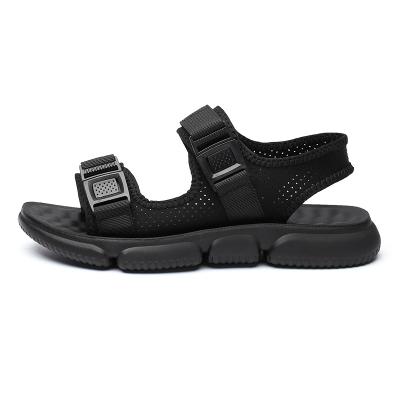 China New Summer Outdoor Anti-slippery Trend Beach Shoes Sandals And Casual Slipper Men for sale