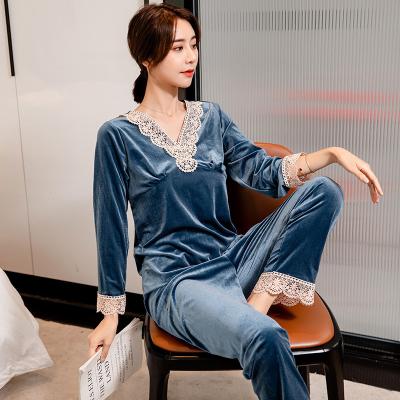 China Autumn And Winter New Style Pleuche 2Sets Thermal Pajamas For Women Plus Size Sleepwear for sale