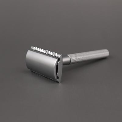 China Twin Blade Relax Design Safety Razor Double Edge Metal Brass Safety Razors With Blades For Men for sale