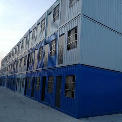 China Standaardcontainer Huizen met twee verdiepingen Waterdichte afdichtingsmiddelen Luchtluchten En 20ft/40ft Ventilatieoplossingen Te koop