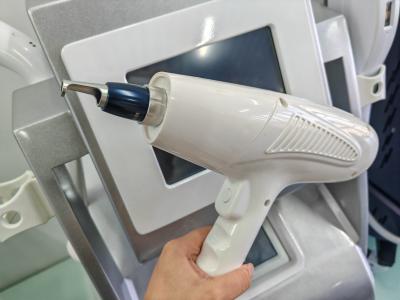 Chine Une machine de beauté multifonctionnelle 5 en 1 révolutionnant les soins de la peau et l'épilation à vendre