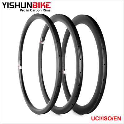 China Brand New 2018 YISHUNBIKE Carbon Design Road Disc Brake Asymmetric u Shape Carbon Edges 44mm Anvil-tlr for sale