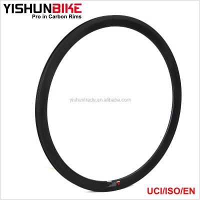 China New 700c 38mm Aerial Bike Carbon Anvil 23mm Width Road Model YISHUNBIKE All Kinds Of Rims for sale