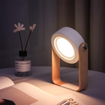 China Amazon Post Modern Popular Hot Sale LED Desk Lamp Wooden Portable Desk Lamp for sale