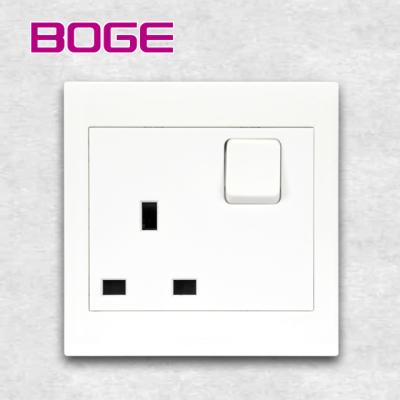 China Fireproof and Waterproof Factory Directly 13A Waterproof Flame Retardant UK Standard BS Three of BOGE 3 Pin Switch Socket for sale