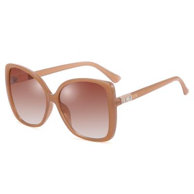 China Cateye Retro Vintage Fashionable Men Eye Wear Metal TR Sun Glasses Polarized Sunglasses For Women for sale