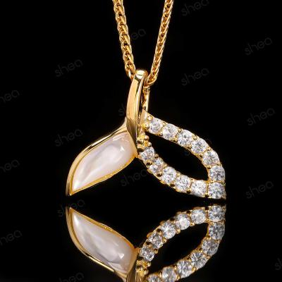 China Infinity Factory Outlet Wholesale Price 925 Silver 2CT Round Brilliant Cut Gemstone leaf Ice Out Necklace Pendant Fine Jewelry Women for sale