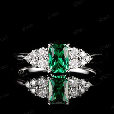 China Moissanite Vintage Factory Outlet Wholesale Price 925 Silver 1CT Emerald Round Cut Colorful Gemstone Moissanite Vintage Fine Jewelry Ring Women for sale