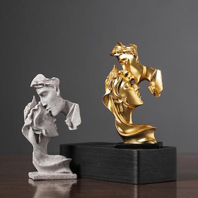 China Commercial Buyer Souvenir Stores Thinker Statue Resin Crafts with Bamboo Material for sale