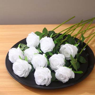 China Silk White Hydrangea Artificial Flowers for Home Hall Decor and Wedding Table Wall Usage for sale