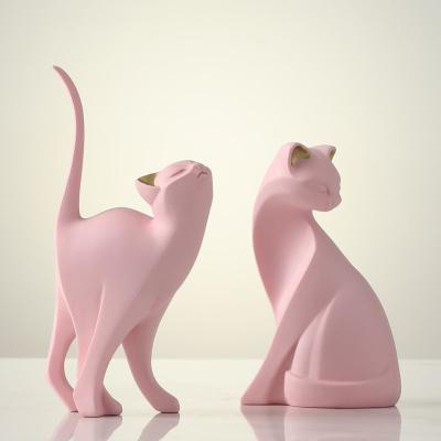 China Unique Home Decor Handcrafted Resin Cat Statue with Bamboo and Rattan Craftsmanship for sale