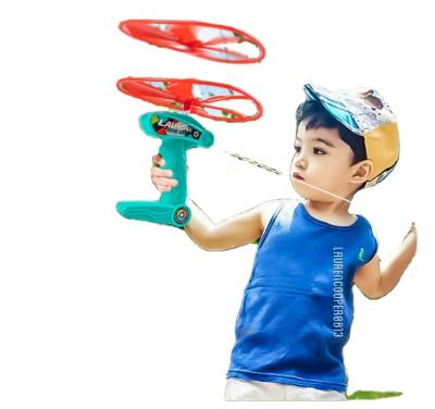 China Playing Balanced Bamboo Dragonfly Pull String To Turn Saucer Classic Kids Outdoor Toy for sale