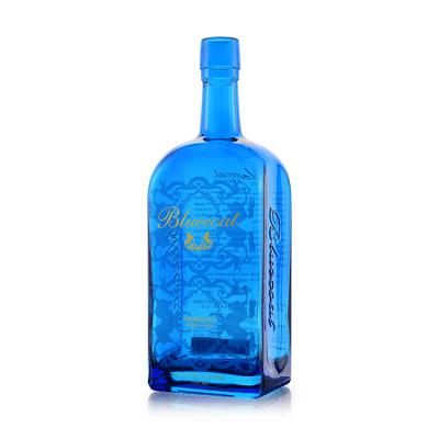 China Spirits 2021 Good Quality Square Hot Selling Juniper 700ml Blue Glass Bottles for sale