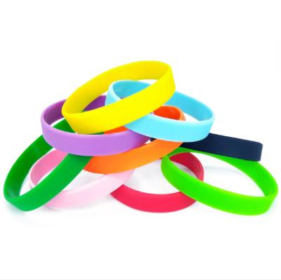 China Casual / Sporty Silicone Wristband Customized Sports Wristband Stain Printed Logo Engraved Wristband Wristband for sale