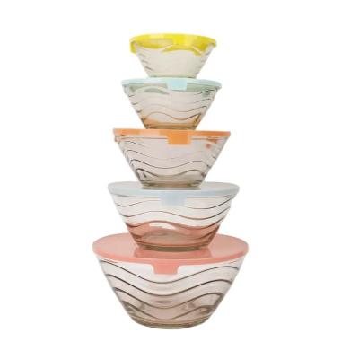 China Disposable Wholesale Promotions Wave Strip 5 Pcs Fruit Glass Salad Bowl Set With Lid Glass Container Keep Bowls Fresh for sale