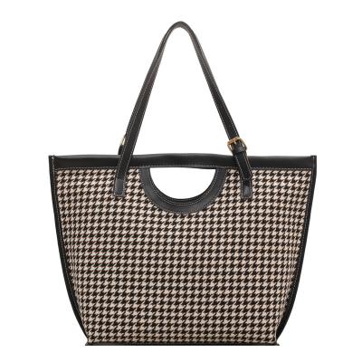 China Wholesale Knitted Woven Daily Designer Handled Fabric Shopping Bag Fashion Plaid Luxury Tote Bag from YIMYIK for sale