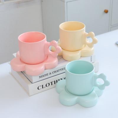 China Viable Floral Personalized Cute Cat Coffee Cup With Saucer Ceramic Mugs INS Coffee Cup Mug for sale