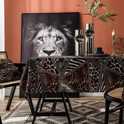 China Nonwoven Geometric Pattern Leopard Print Rectangle Table Cloth Waterproof Table Cloth for sale