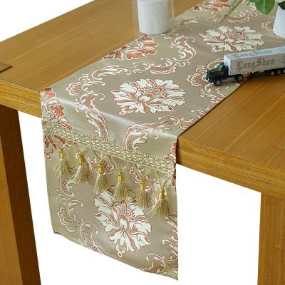 China 100% Polyester Embroidered Jacquard Table Cloths Table Runner for sale