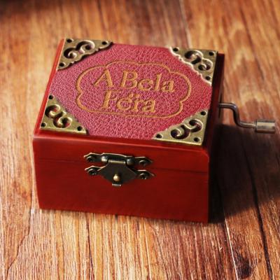 China Retro Gift Factory Music Box With High Quality Mirror Wood Crafts for sale