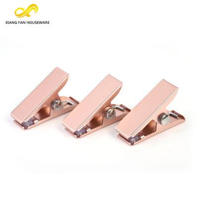 China Wholesale Durable Metal Daily Life Pink Clothespin For Laundry for sale