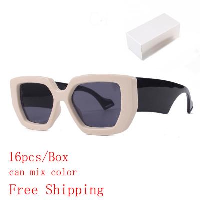 China Free Shipping Retro Impact-Resistance Hinge Frame Women Retro Square Sunglasses 16pcs By Box Sun Glasses for sale