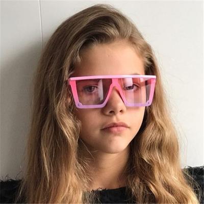 China New style sports sunglasses gradient color big frame children's unisex sunglasses shape ins sunglasses for boys girls for sale