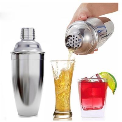 China Traditional Custom Bar Tools 25oz (750ml) Cocktail Shaker Stainless Steel Built-in Bartender Strainer Martini Shaker Cup for sale