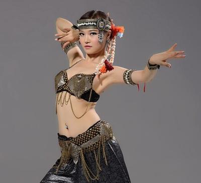 Chine Dessus antique de danseuse du ventre d'or avec des chaînes en métal, usage de pratique en matière de danse de ventre à vendre