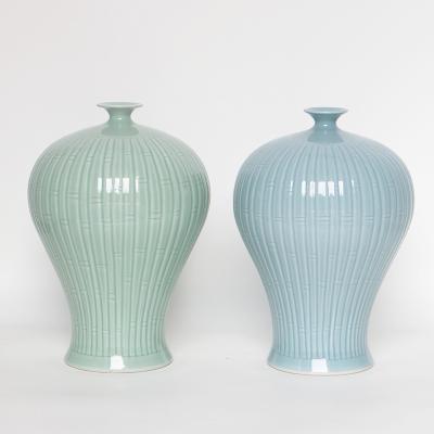 China Traditional Chinese Jingdezhen Porcelain Vase With Good Quality Flower Ceramic Bottle for sale