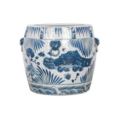 China Viable Jingdezhen blue and white fish and seaweed pattern Chinese antique ceramic aquarium porcelain hand painted decorative vase for sale