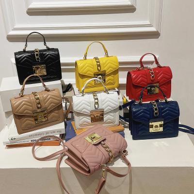 China 2022 New Retro Wave Pattern Bag Chain Decor High Quality Luxury Vintage PU Purses And Messenger Women Handbags Leather One Shoulder Tote Bag for sale