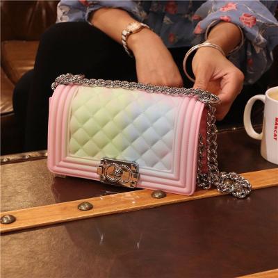 China 2021 Cross - Jelly Handbag New Quilted Women Rainbow Pink Eelgant Summer Fashion Ins High Quality Silver Jelly Purse Bag With Long Body Chain for sale