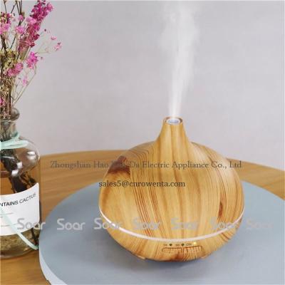 China 150Ml CE Comfortable, Rohs Ultrasonic Essential Oil Diffuser 7 Color Changing With New Design Pattern Humidifier for sale