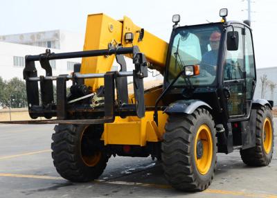 Chine Chariot élévateur télescopique de boom de construction d'ingénierie avec les freins à disque multi humides entièrement scellés à vendre