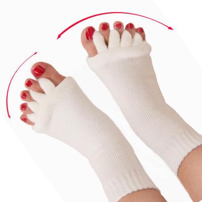 China Breathable Custom Japanese Toe Massage Women Anti-slip Yoga Socks With Five Fingers Socks for sale