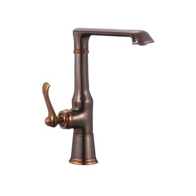 China Hot Selling New Fashion Modern Design Single Handle Kitchen Brass Faucets Brass Faucets Wholesale Hot Cold Water Thermostatic for sale