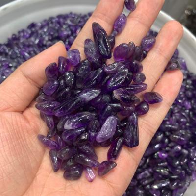 China Wholesale Europe Amethyst Chip Dark Purple Thin Crystal Tumbles Stones With Good Quality for sale