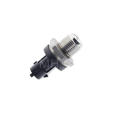 China Komatsu Auto Parts Fuel Rail High Pressure Sensor 6754721212 For Komatsu for sale