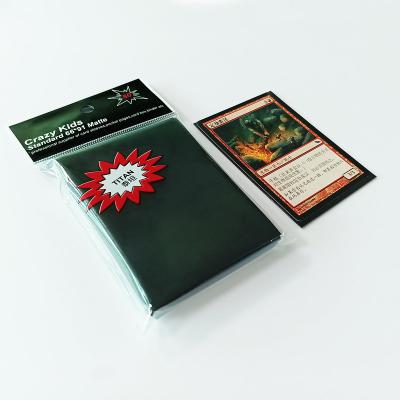 中国 MTG 保護マット ブラック カード スリーブ 66X91mm イージー シャッフル PP ソリッド 販売のため